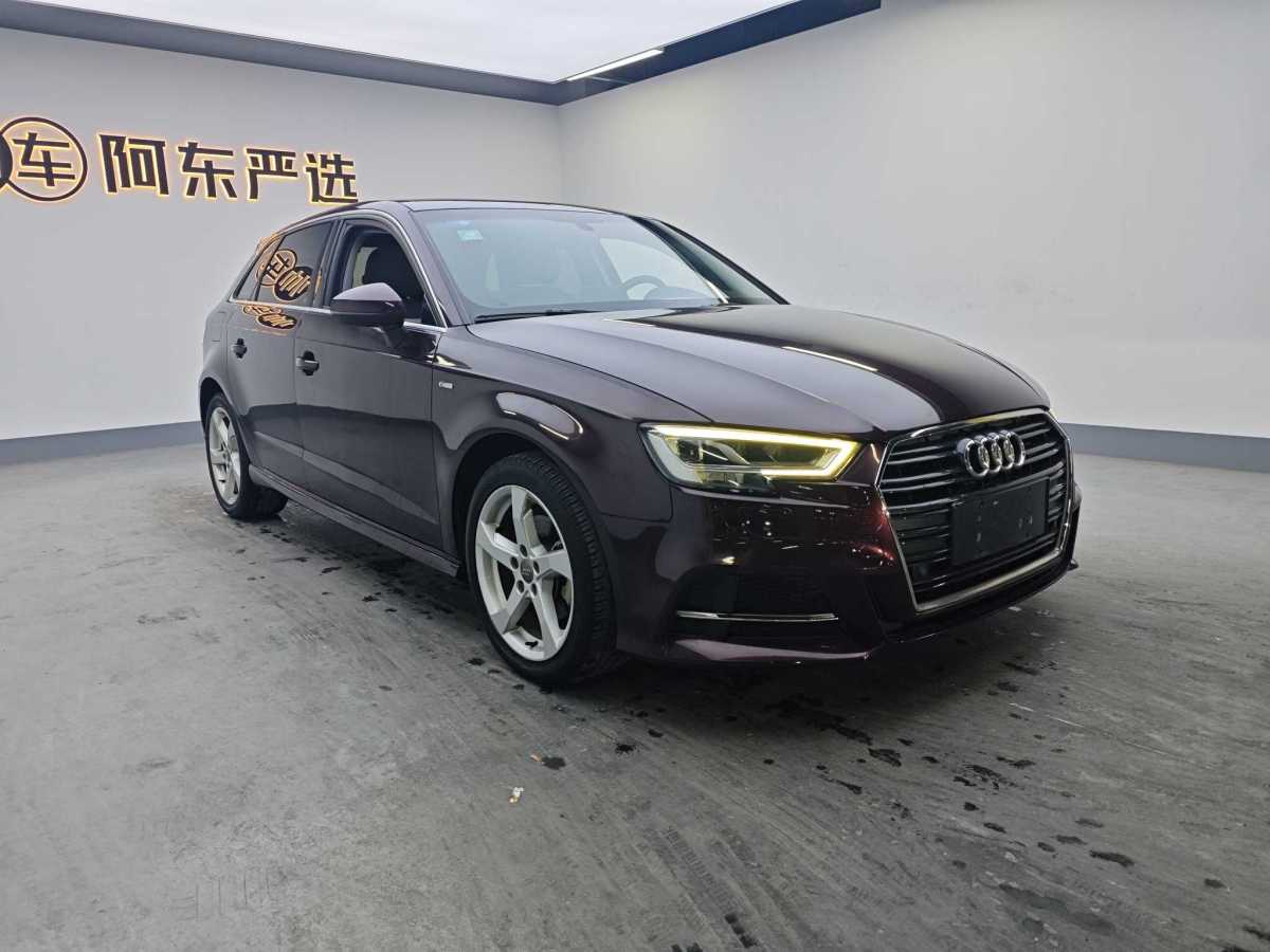 奧迪 奧迪A3  2018款 30周年年型 Sportback 35 TFSI 時(shí)尚型圖片