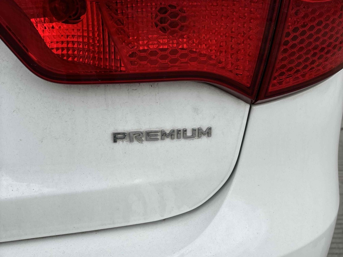 起亞 K2  2012款 三廂 1.6L AT Premium ECO紀(jì)念版圖片