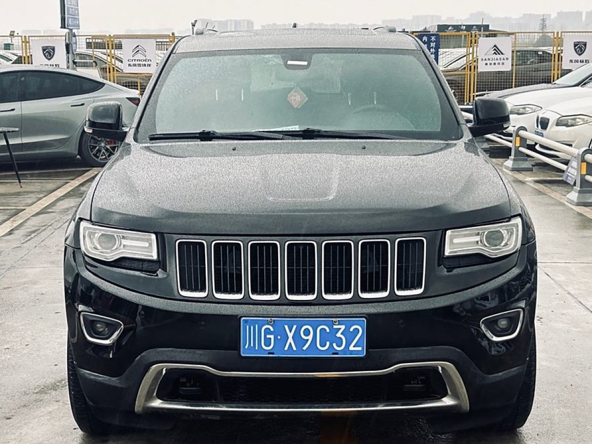 2014年10月Jeep 大切諾基  2015款 3.0L 舒享導(dǎo)航版