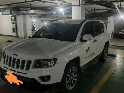 2014年2月 Jeep 指南者(进口) 改款 2.4L 四驱豪华版图片