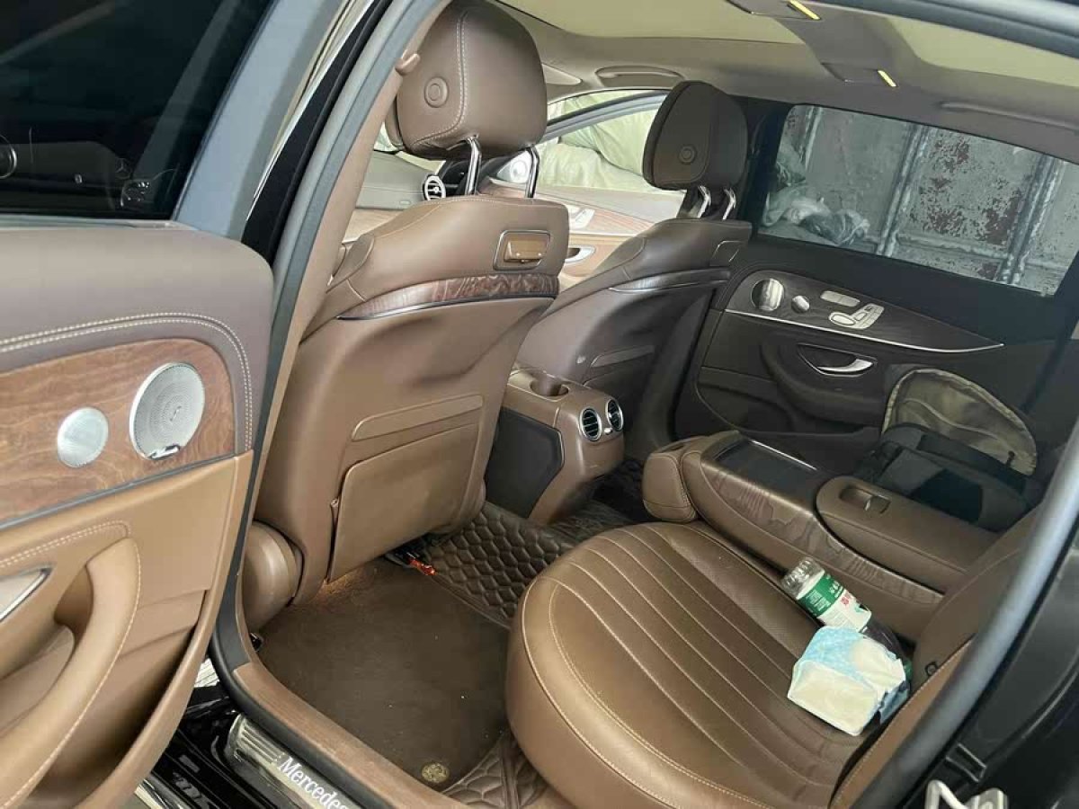 奔馳 奔馳E級  2020款 改款 E 300 L 殊享版圖片