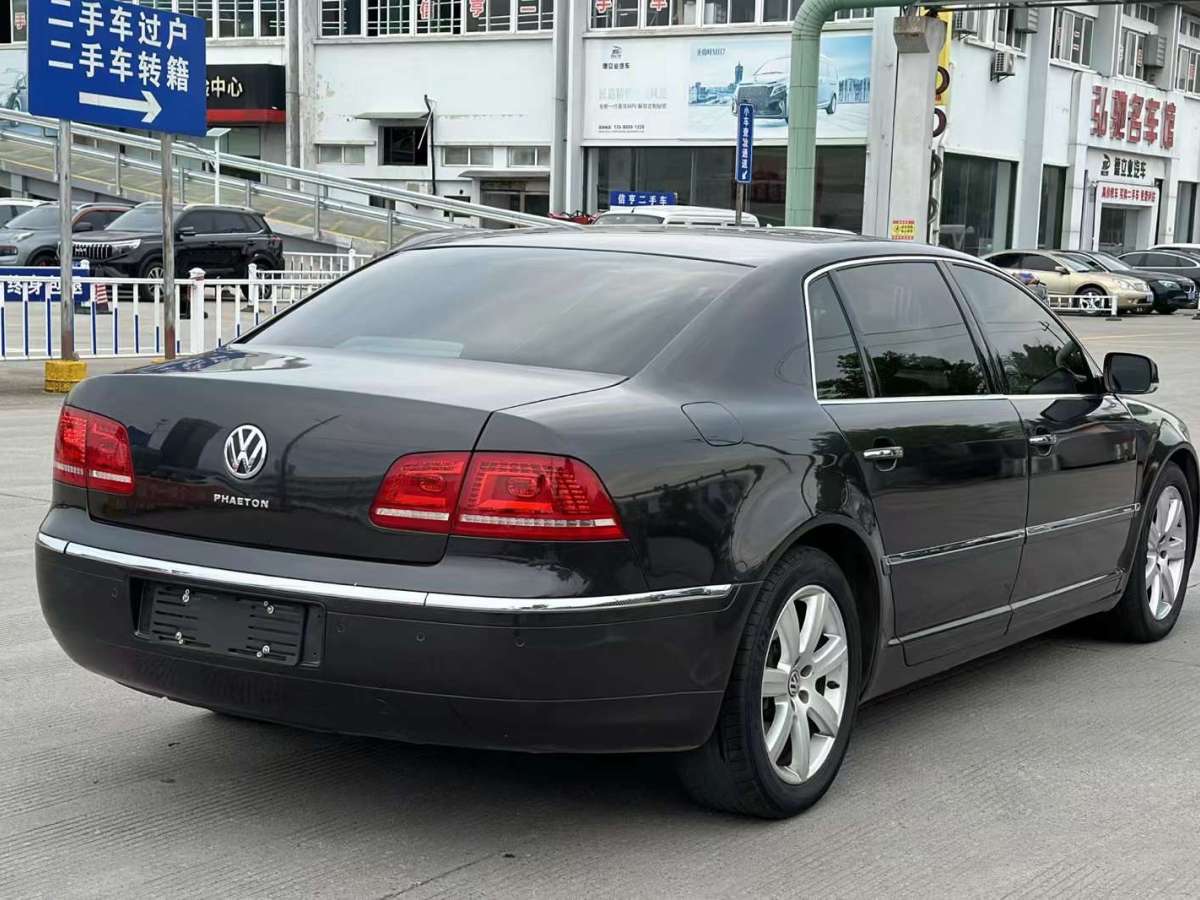 2012年02月大眾 輝騰  2011款 3.6L V6 5座加長商務(wù)版