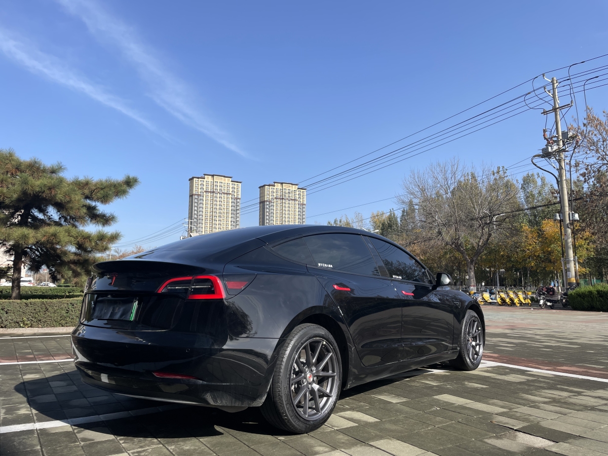 特斯拉 Model 3  2022款 改款 后輪驅(qū)動版圖片