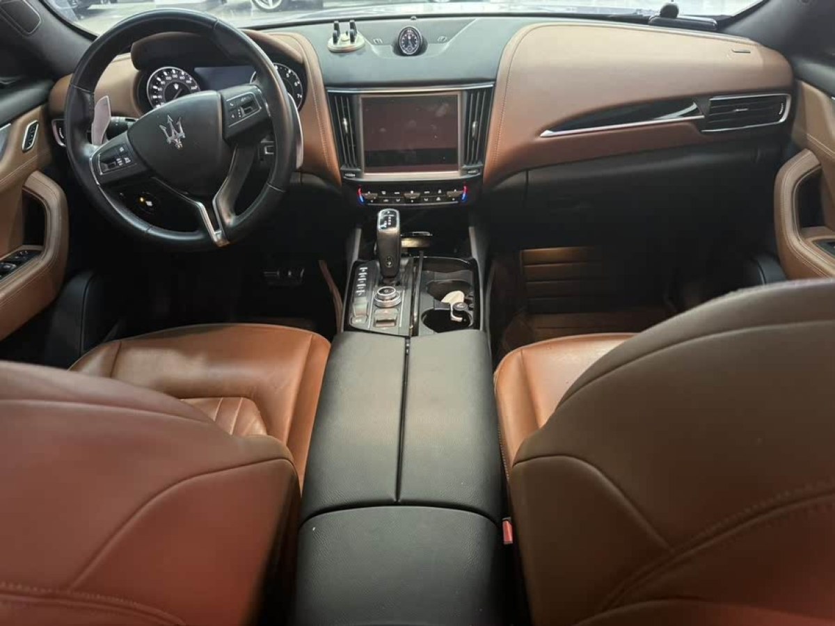 瑪莎拉蒂 Levante  2021款 3.0T 標(biāo)準(zhǔn)版圖片