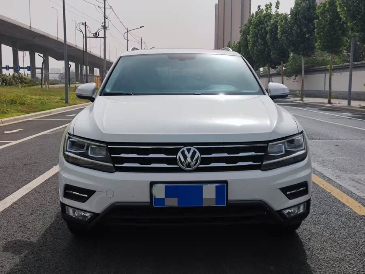 大眾 途觀L  2023款 改款 330TSI 自動兩驅(qū)舒享版圖片