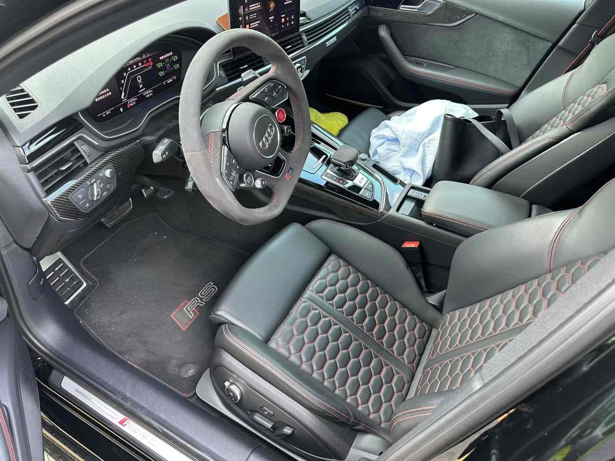 奧迪 奧迪RS 4  2023款 RS4 Avant 黑曜版圖片