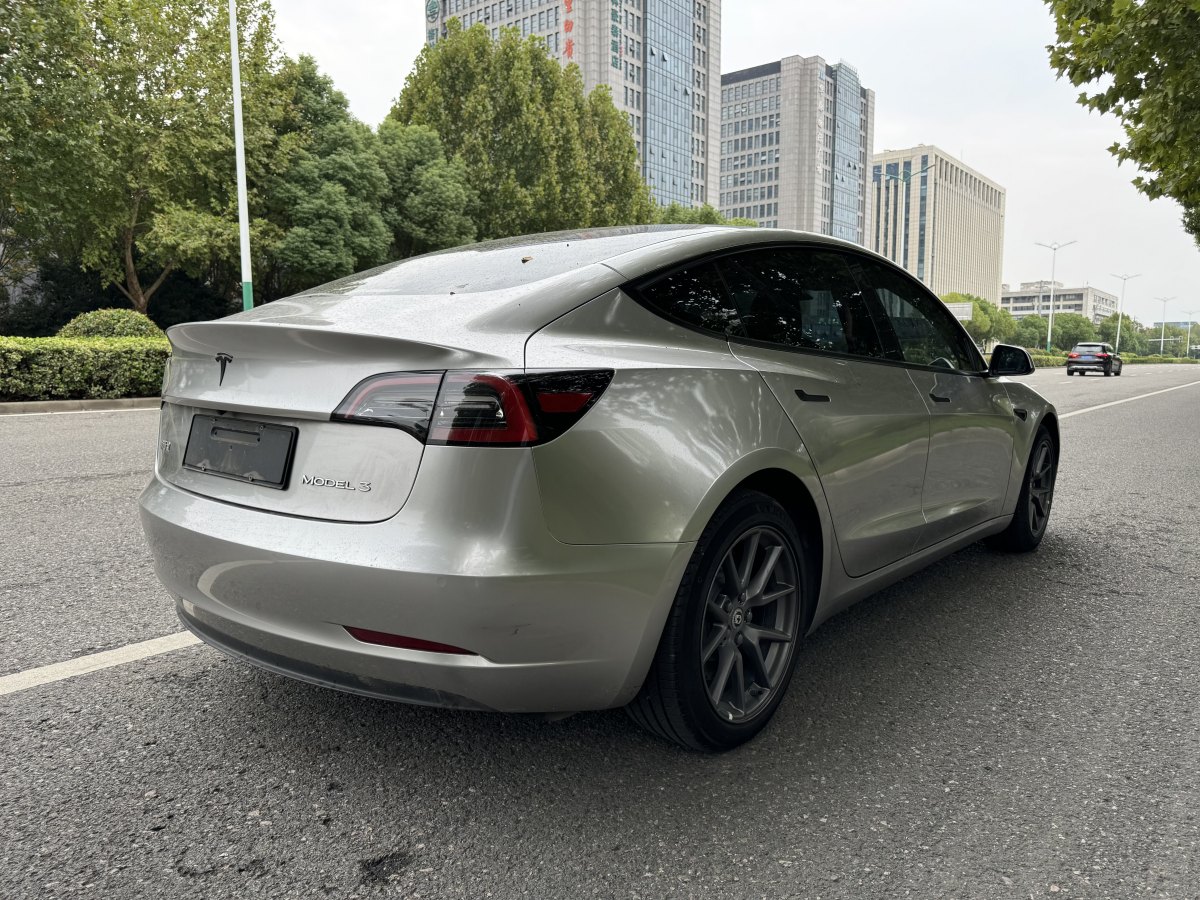 特斯拉 Model 3  2022款 改款 后輪驅(qū)動版圖片