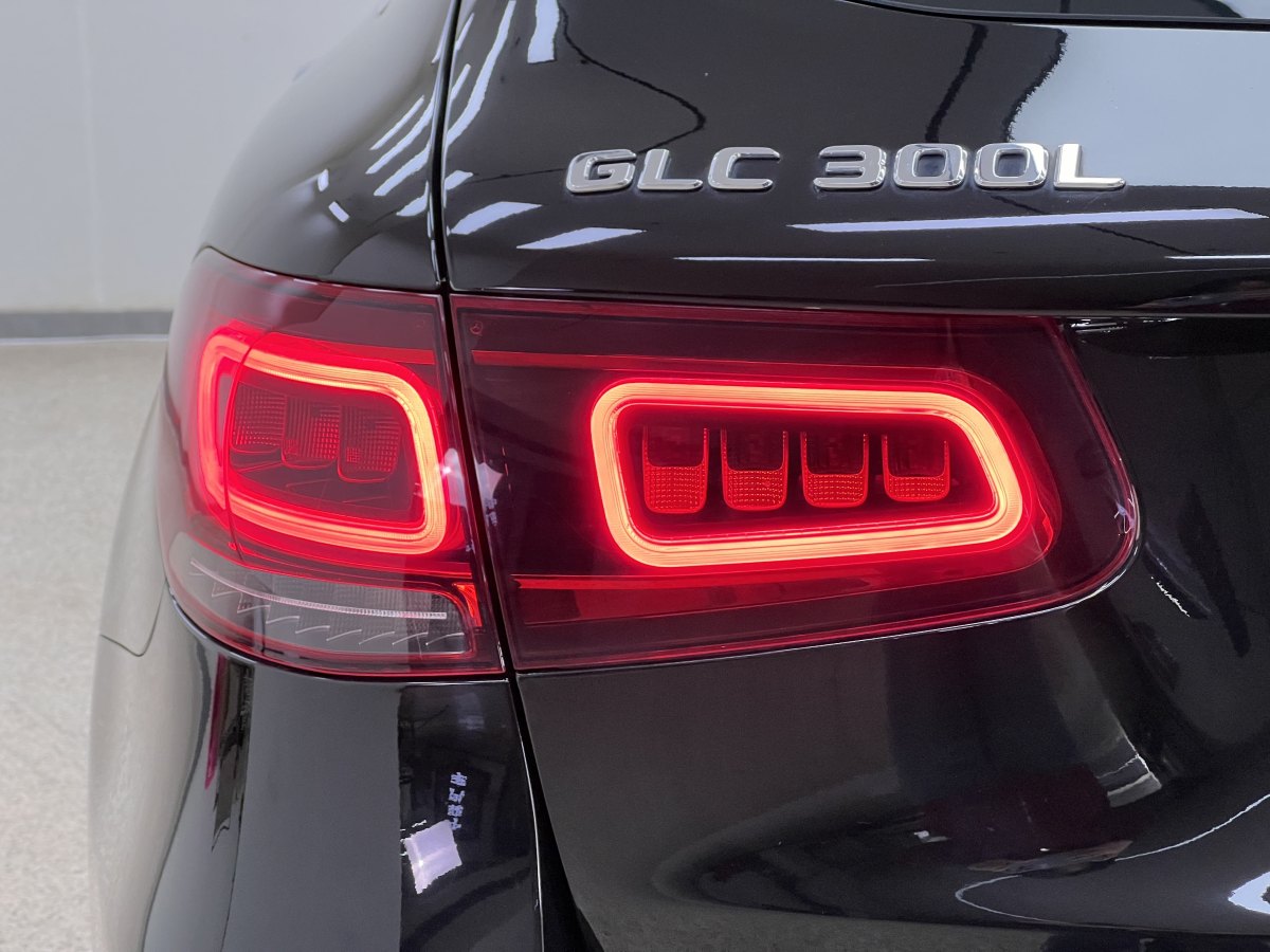 奔馳 奔馳GLC  2022款 改款 GLC 300 L 4MATIC 動感型臻藏版圖片