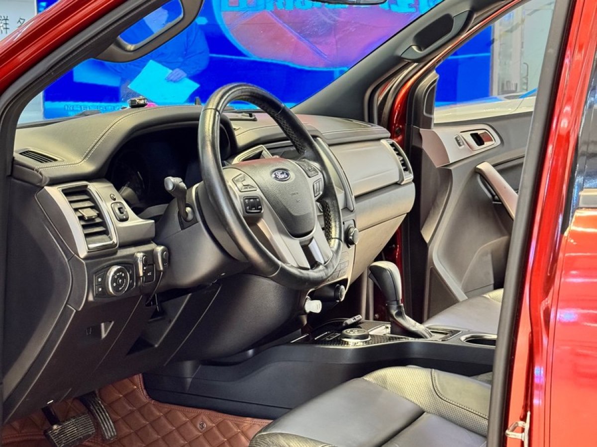 福特 撼路者  2017款 2.0T 汽油自动四驱豪华版 5座图片