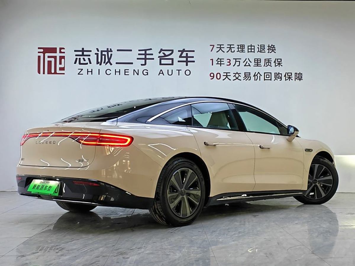 智界汽車 智界S7  2024款 Max 后驅(qū)長(zhǎng)航智駕版圖片