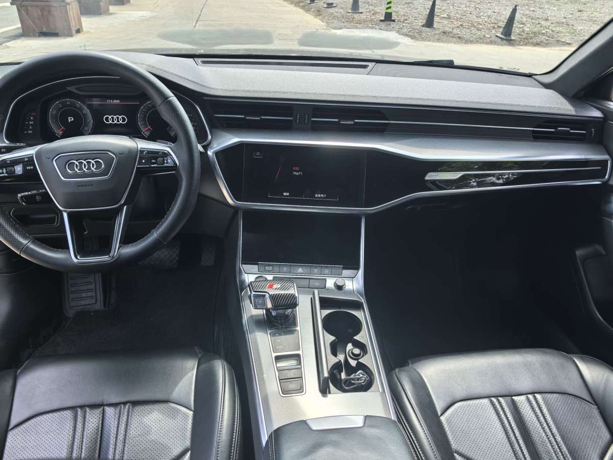 奧迪 奧迪A6L  2021款 40 TFSI 豪華動(dòng)感型圖片