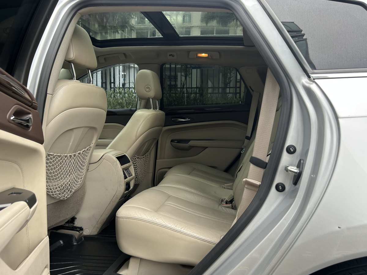 凱迪拉克 SRX  2012款 3.0L 領(lǐng)先型圖片