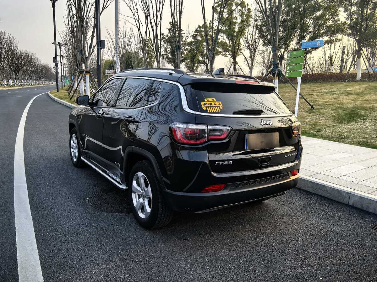 Jeep 指南者  2020款 220T 自動領(lǐng)先版圖片