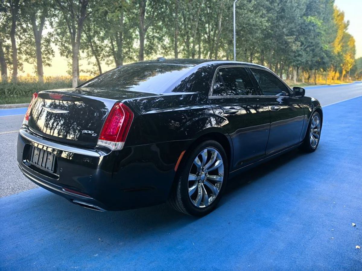 克萊斯勒 300C  2014款 3.0L 卓越版圖片