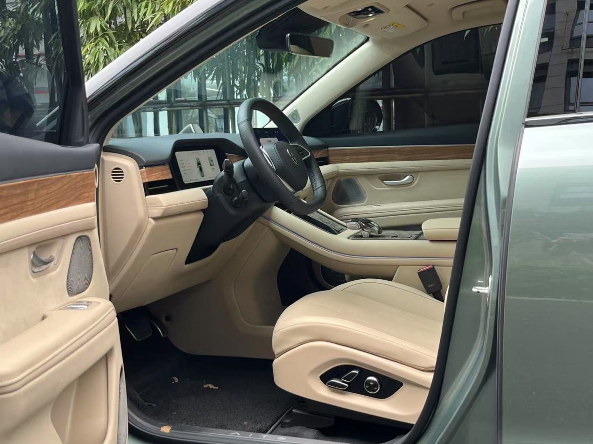 智界汽車 智界S7  2024款 Max 后驅(qū)長航智駕版圖片