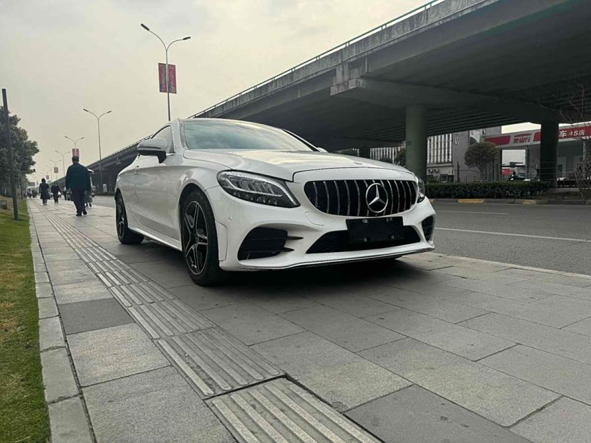 奔馳 奔馳C級(jí)  2019款 C 260 轎跑車圖片