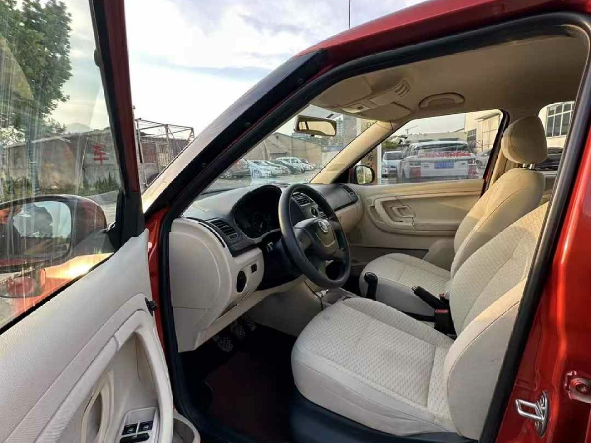 斯柯達(dá) 晶銳  2012款 1.6L 手動(dòng)Sport版圖片
