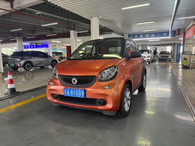 2017年11月 smart fortwo 1.0L 52千瓦硬頂摯愛(ài)特別版圖片