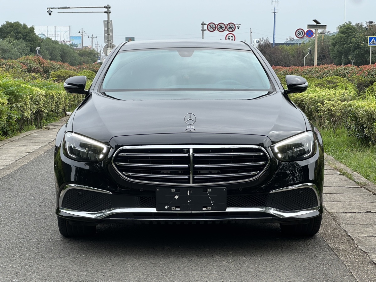 奔馳 奔馳E級(jí)  2021款 E 300 L 豪華型圖片