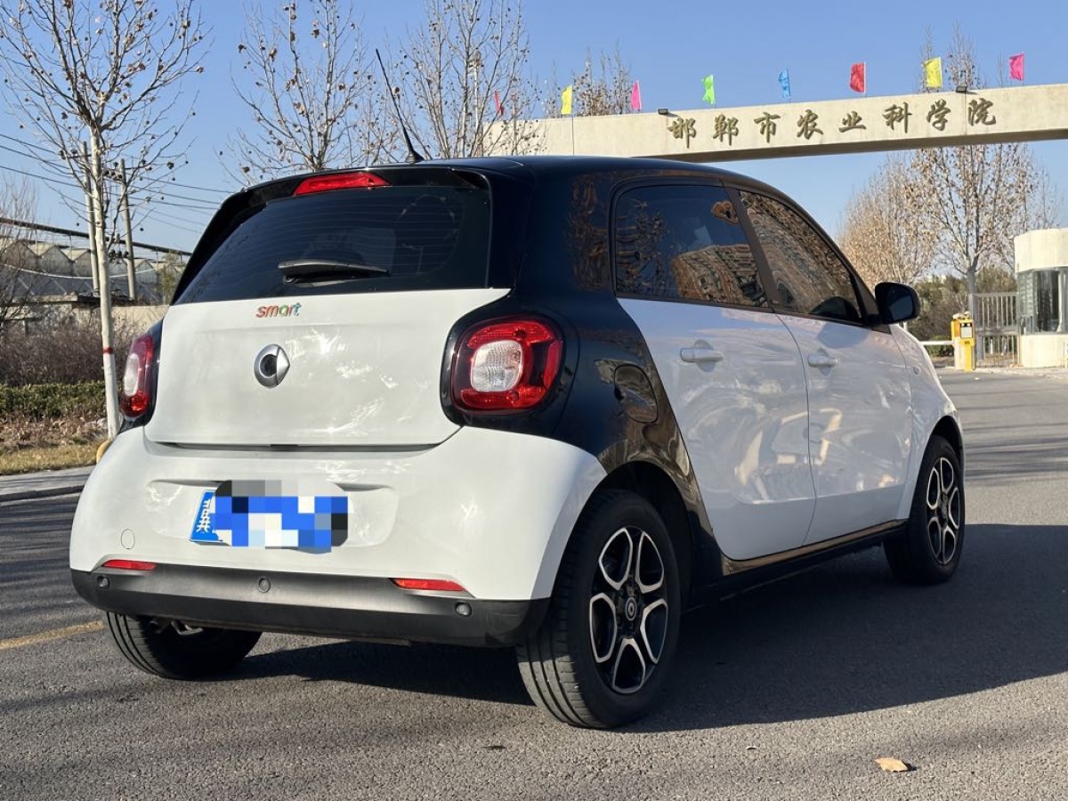 smart forfour  2018款 0.9T 66千瓦先鋒版圖片