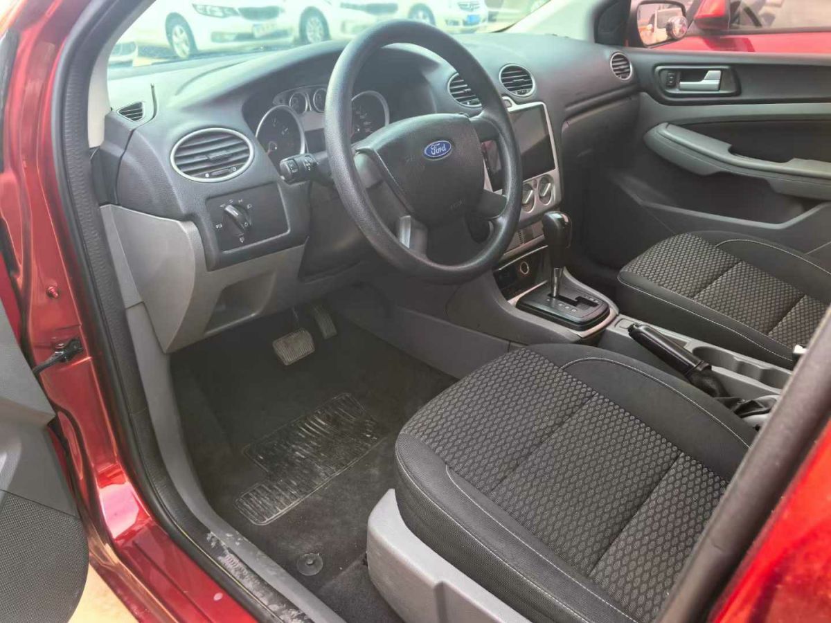 福特 福克斯  2015款 三廂 EcoBoost 180 自動(dòng)精英型圖片
