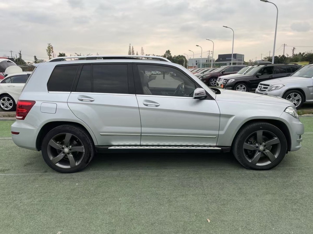 奔馳 奔馳GLK級(jí)  2013款 改款 GLK 300 4MATIC 時(shí)尚型圖片