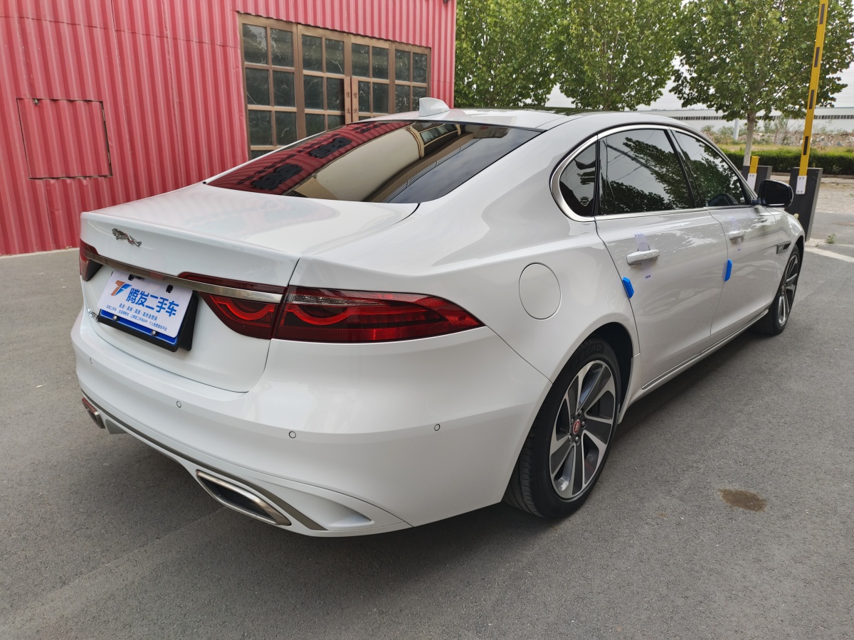捷豹 XFL  2022款 XFL 2.0T P200 兩驅(qū)精英豪華版圖片