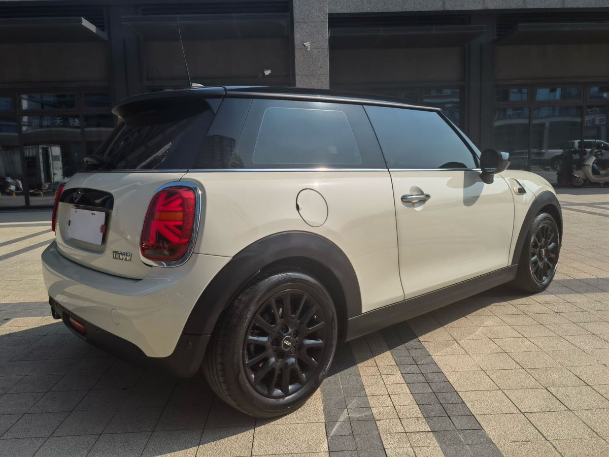 2021年2月MINI MINI  2021款 1.5T COOPER 經(jīng)典派