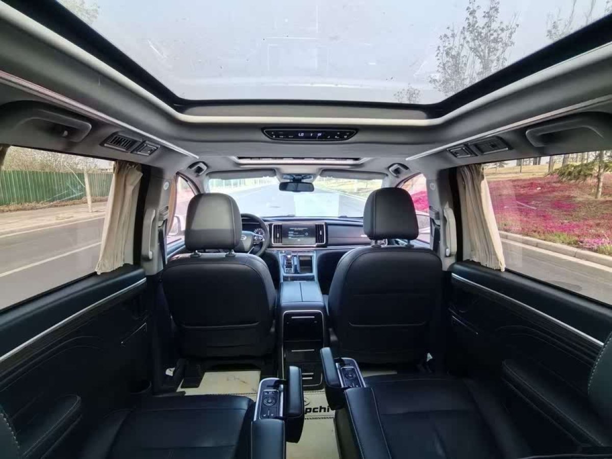 廣汽傳祺 M8  2021款 領秀系列 390T 尊貴版圖片