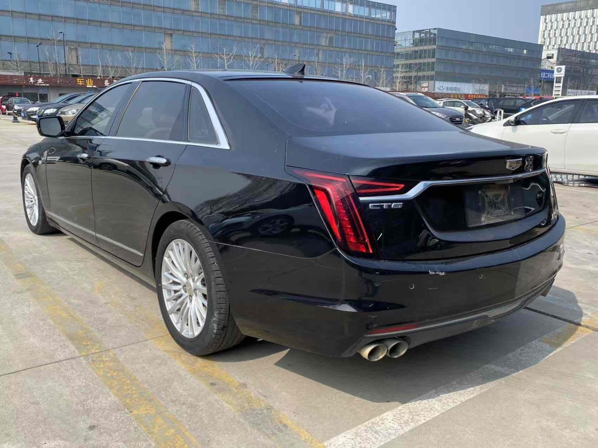 凱迪拉克 CT6  2019款 28T 時(shí)尚型圖片