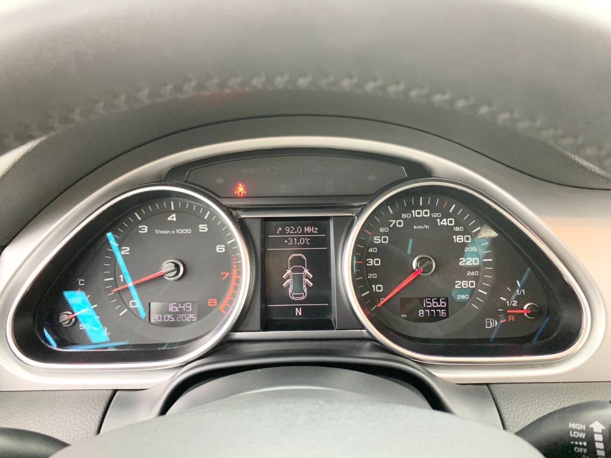 奧迪 奧迪Q7  2013款 35 TFSI 進(jìn)取型圖片