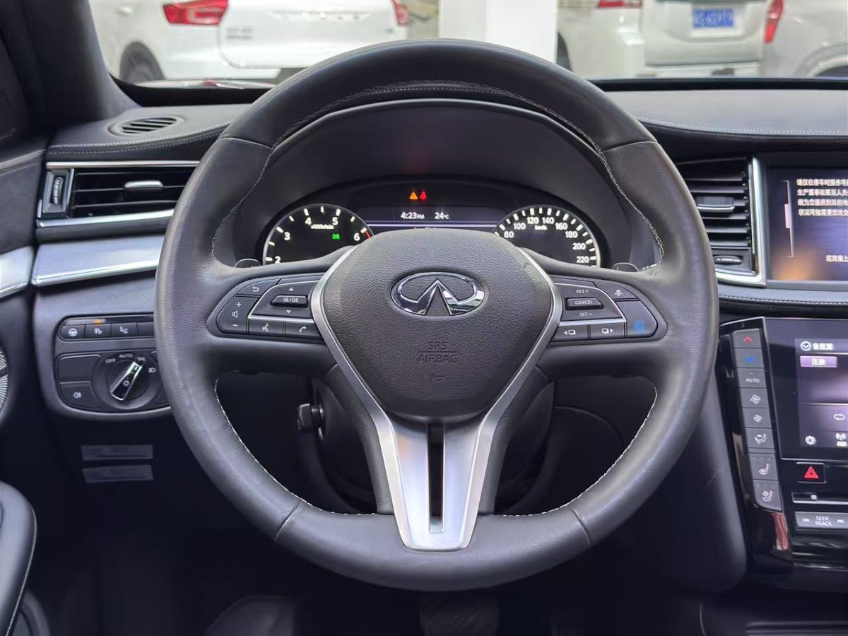 英菲尼迪 QX50  2022款 2.0T 四驅(qū)旗艦版圖片