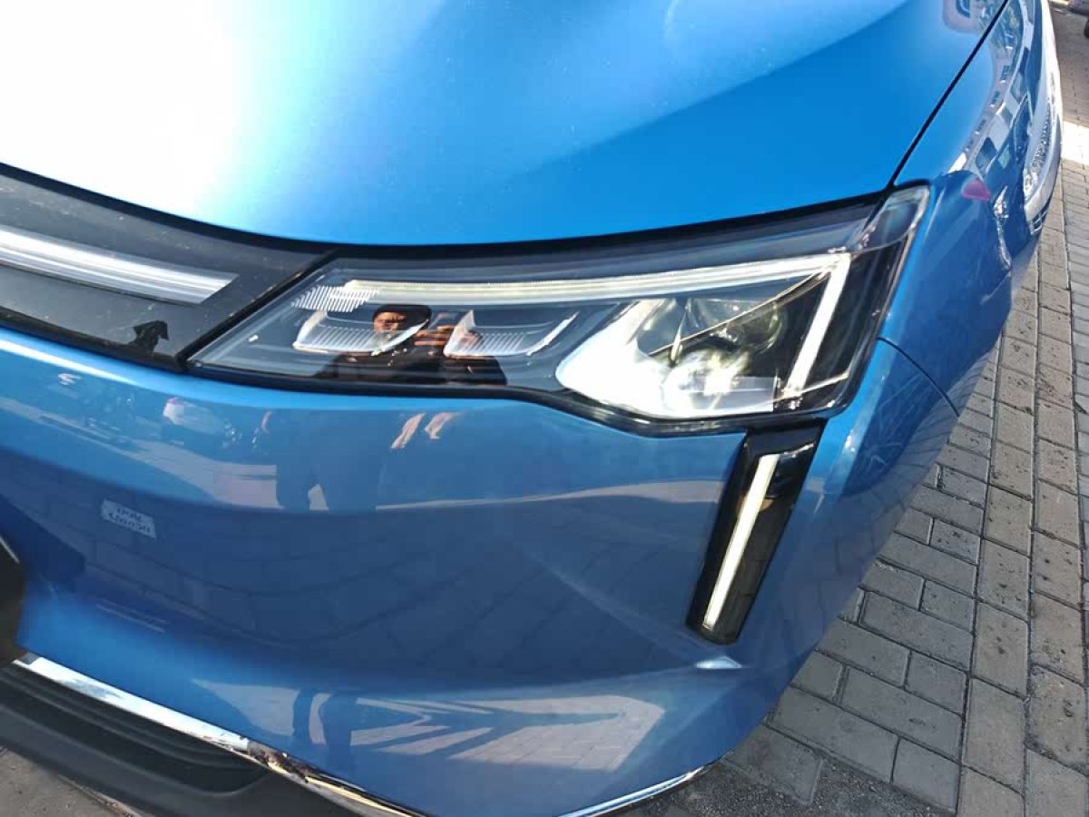 威馬 威馬W6  2021款 520km PRO全能版圖片