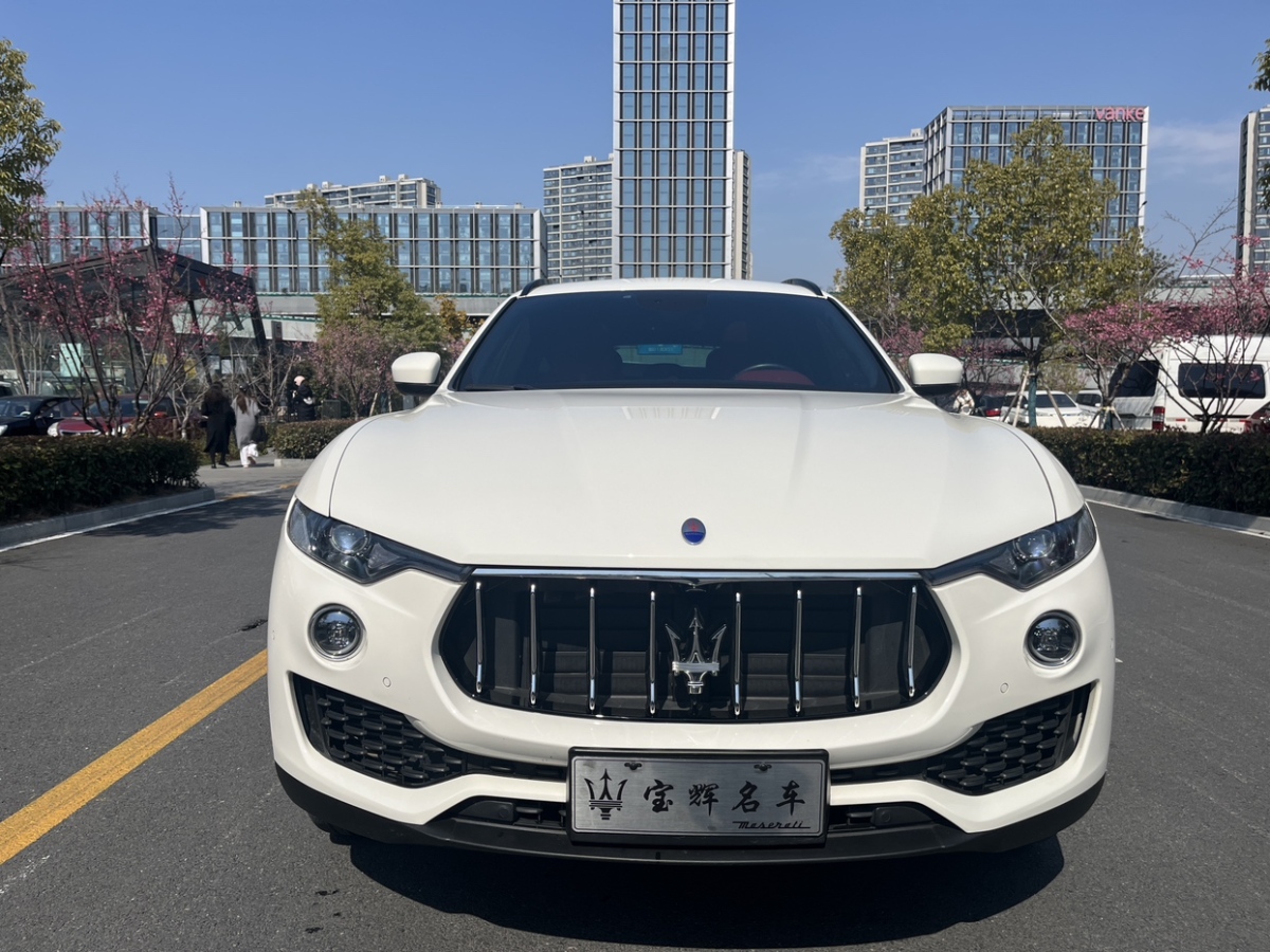 瑪莎拉蒂 Levante  2021款 3.0T 標(biāo)準(zhǔn)版圖片