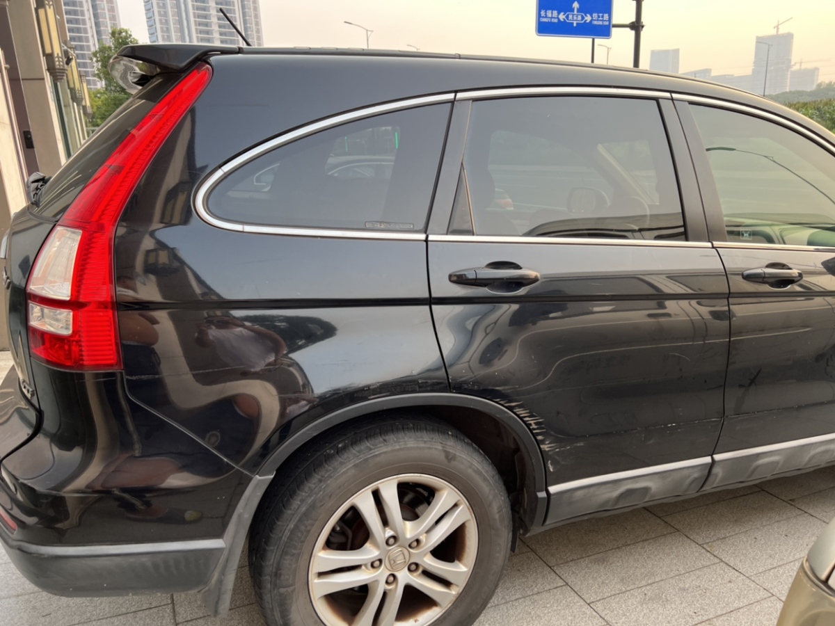 2010年10月本田 CR-V  2010款 2.4L 自動(dòng)四驅(qū)豪華版