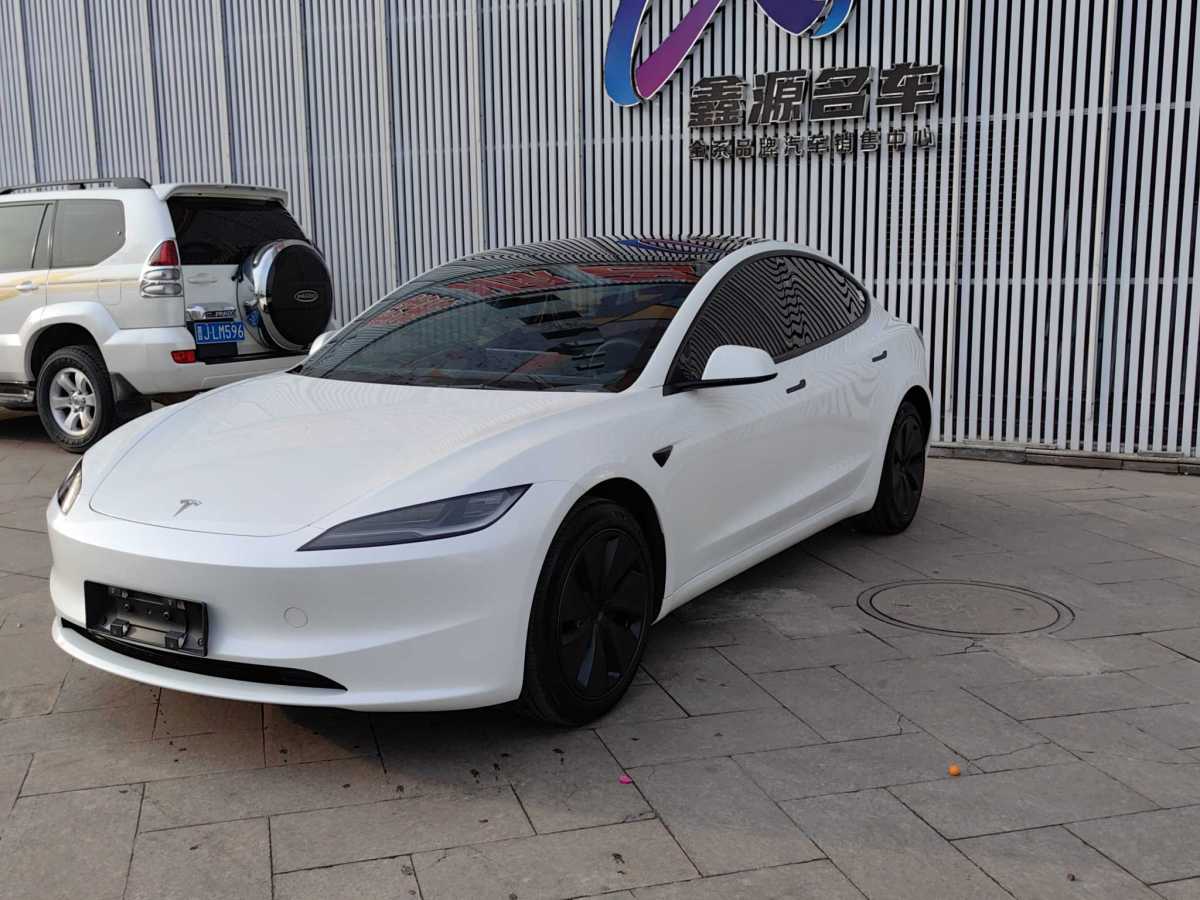 特斯拉 Model 3  2023款 煥新版 后輪驅(qū)動(dòng)圖片