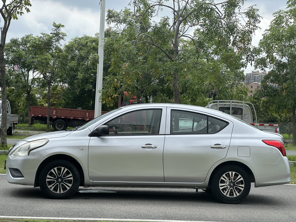 日產(chǎn) 陽光  2015款 1.5XE CVT舒適版圖片