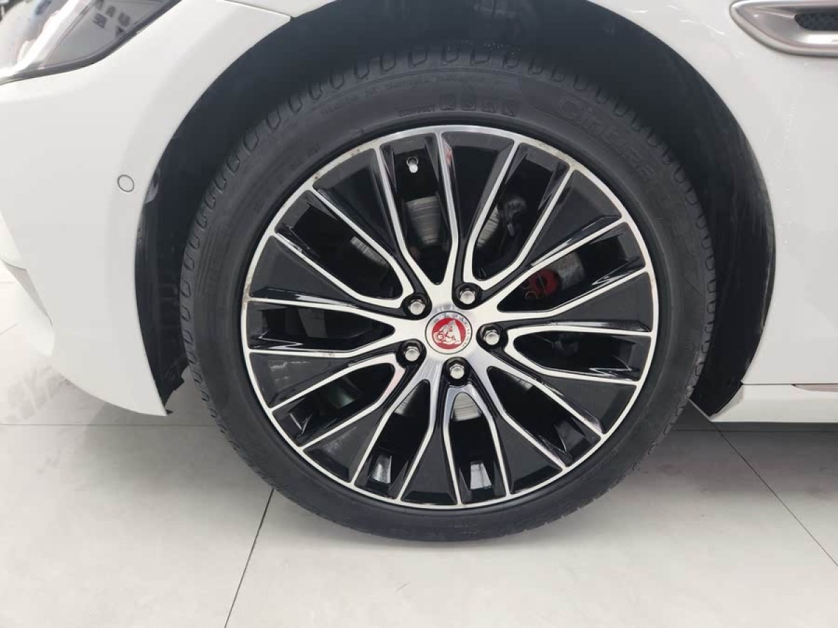 捷豹 XEL  2020款 2.0T 200PS S進(jìn)取優(yōu)雅版圖片