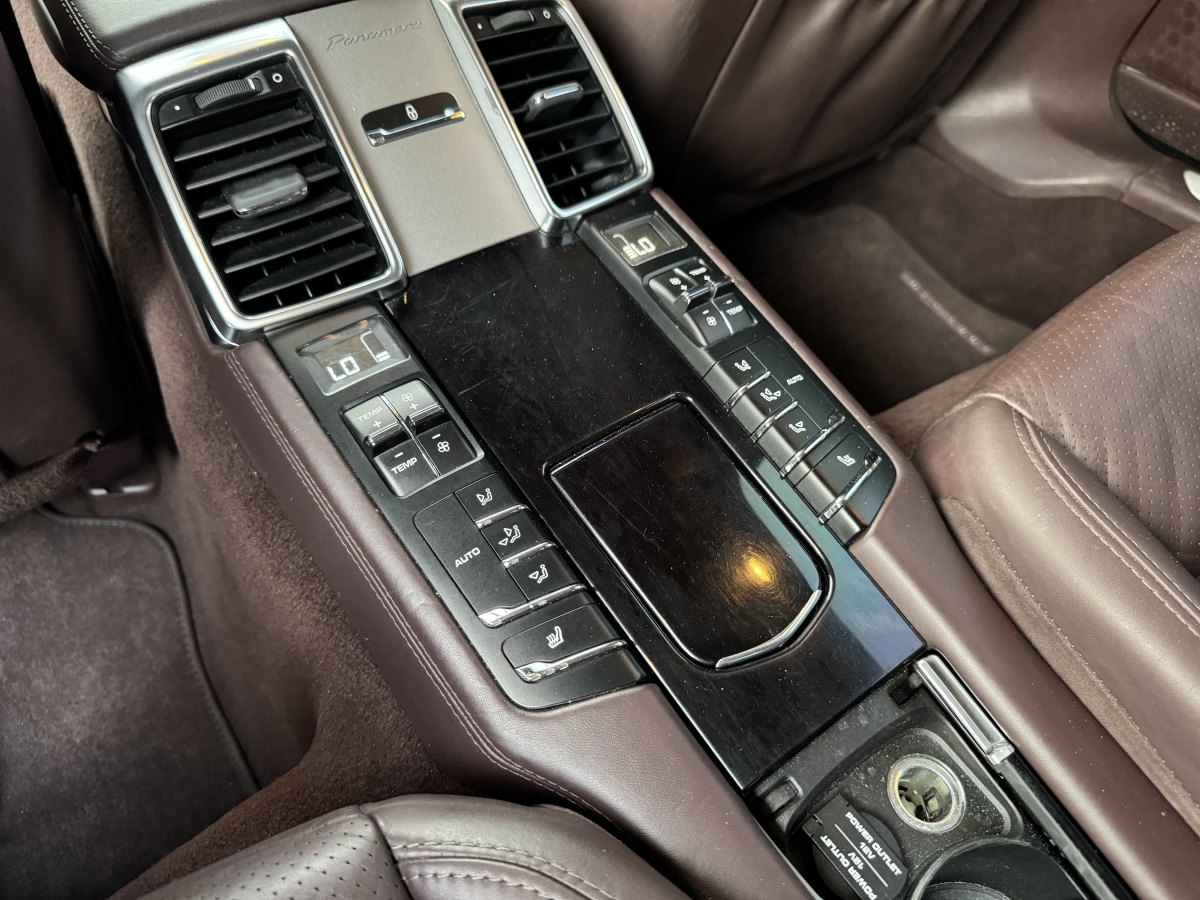 保時(shí)捷 Panamera  2014款 Panamera 4 3.0T圖片