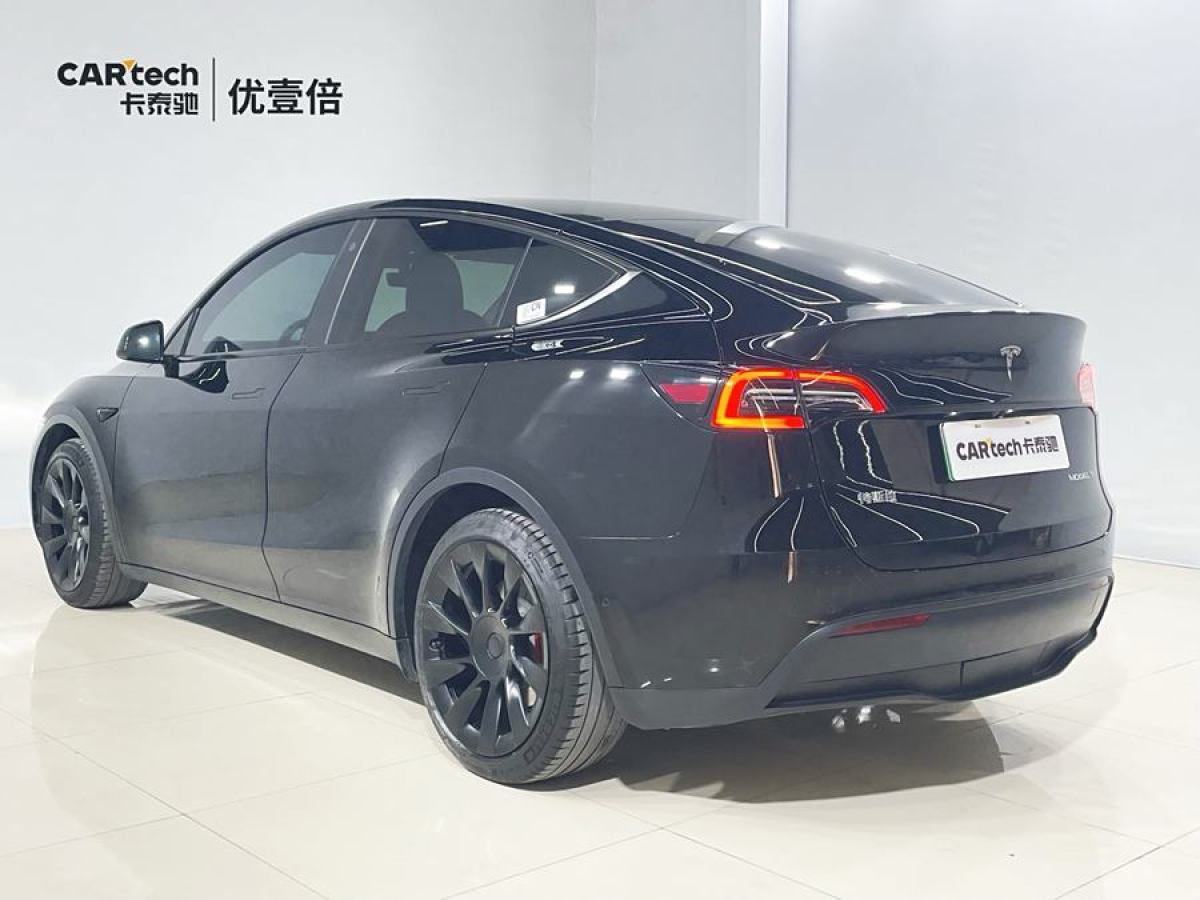 特斯拉 Model 3  2021款 改款 標(biāo)準(zhǔn)續(xù)航后驅(qū)升級(jí)版圖片