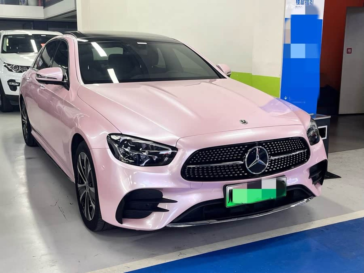 奔馳 奔馳E級(jí)新能源  2023款 E 350 e L 插電式混合動(dòng)力運(yùn)動(dòng)轎車圖片
