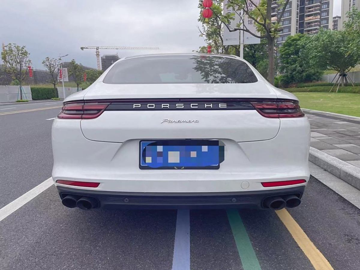 2018年2月保時(shí)捷 Panamera  2017款 Panamera 3.0T