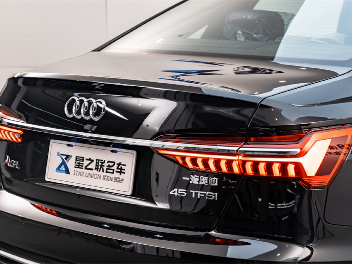 奧迪 奧迪A6L  2024款 45 TFSI 臻選動感型圖片