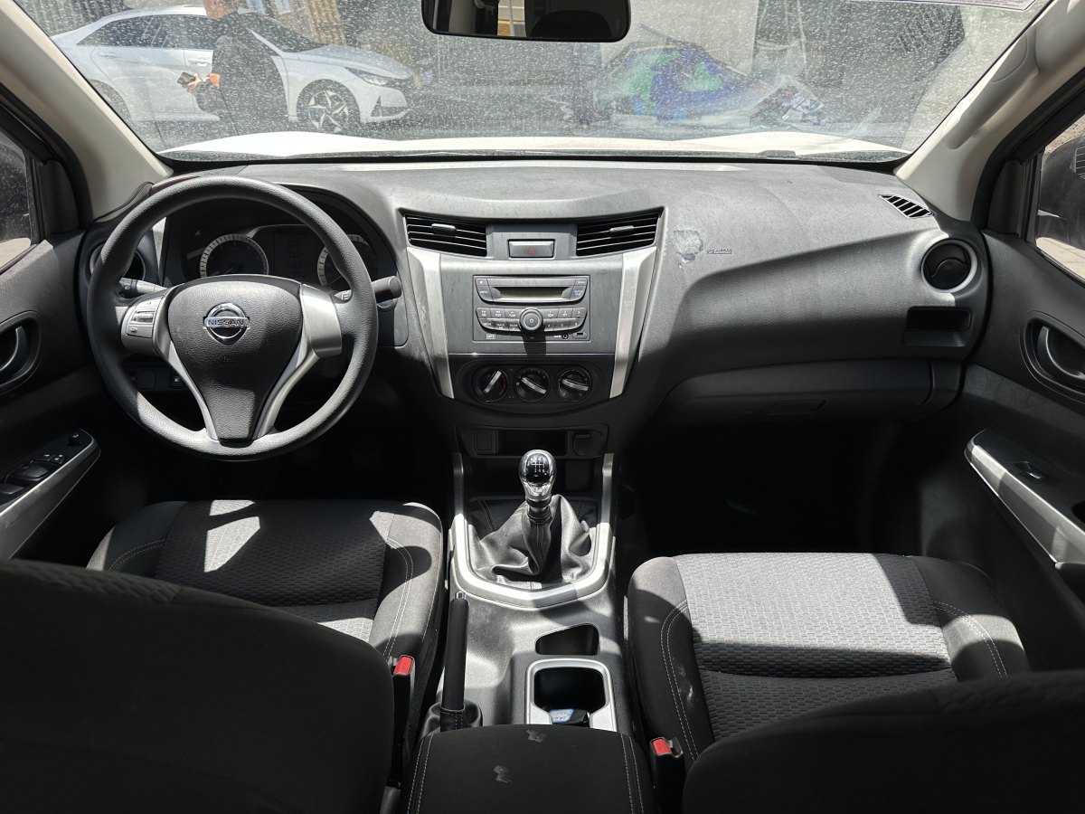 日產(chǎn) 納瓦拉  2021款 2.5L改款 手動兩驅(qū)舒適型QR25圖片
