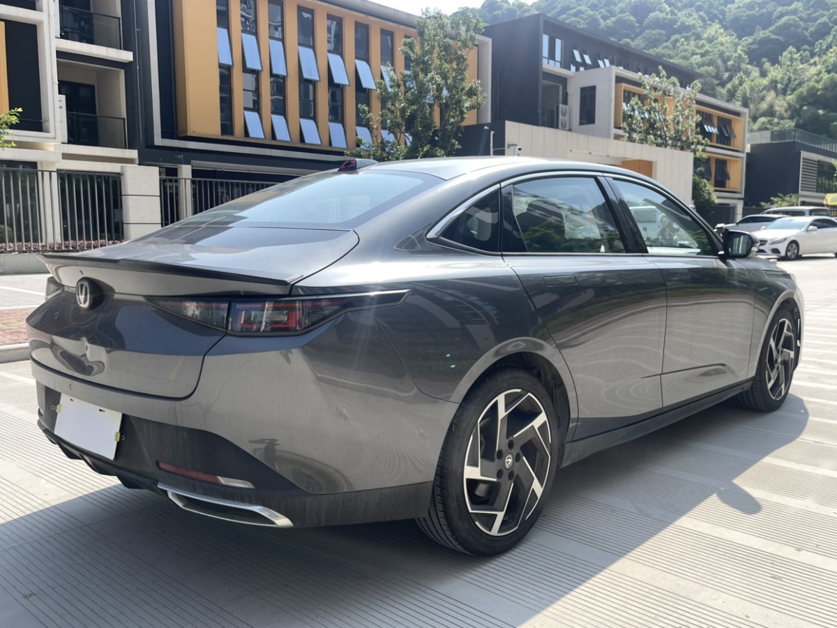 長(zhǎng)安 逸達(dá)  2023款 藍(lán)鯨NE 1.5T GDI DCT旗艦型圖片