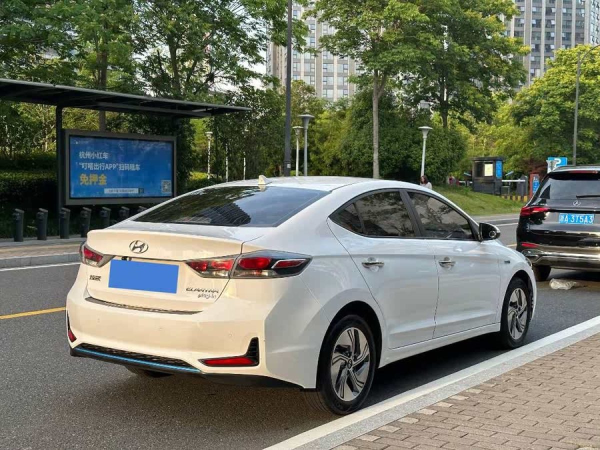 現(xiàn)代 領(lǐng)動插電混動  2019款 1.6L PHP 智行版圖片