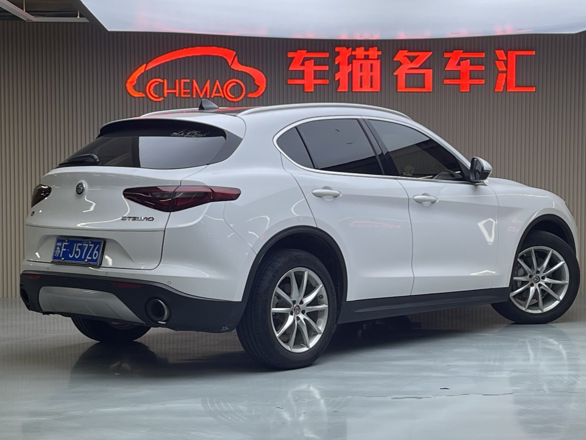 阿爾法·羅密歐 Stelvio  2017款 2.0T 280HP 豪華版圖片