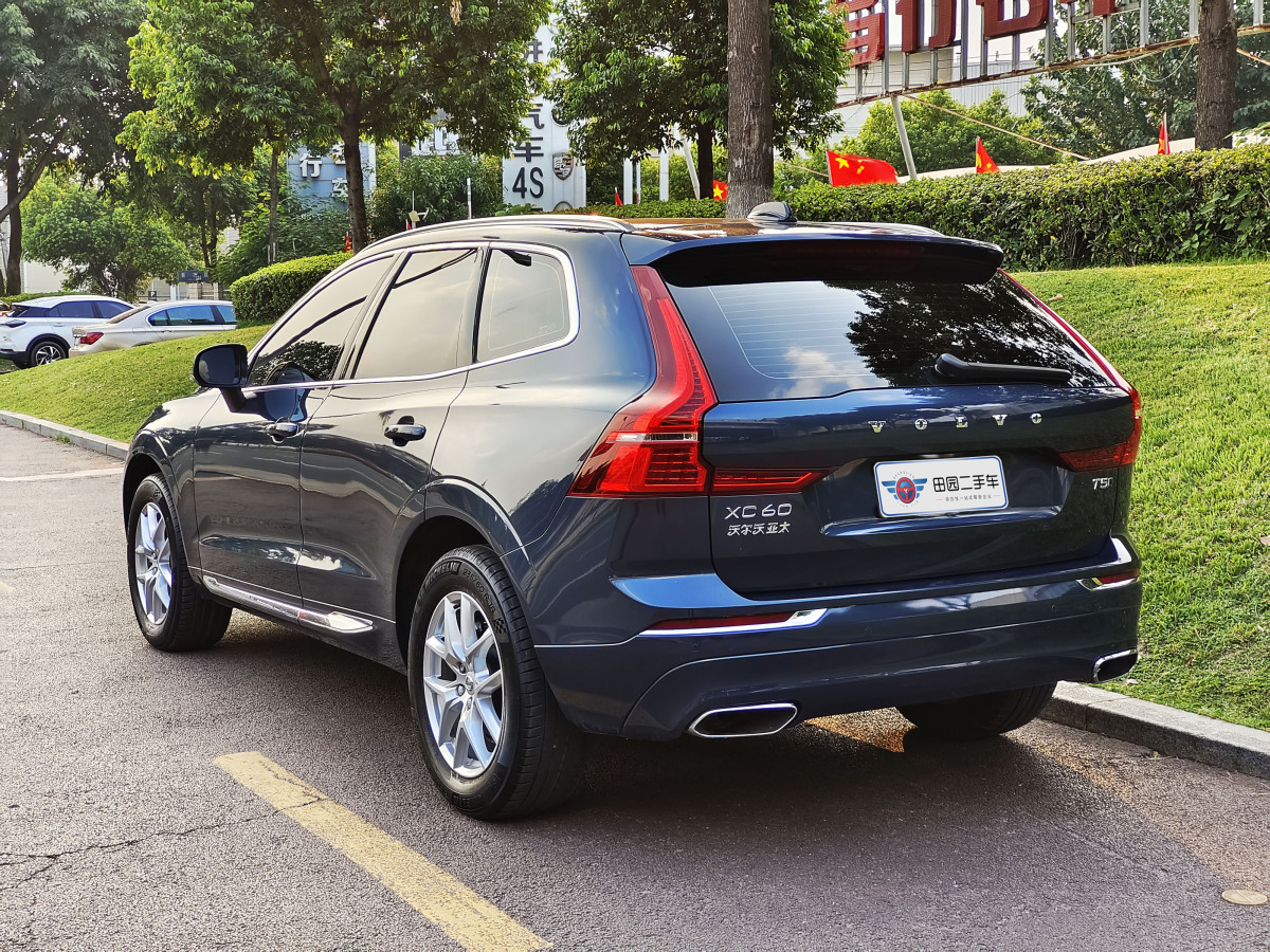 沃爾沃 XC60  2021款 T5 四驅(qū)智逸豪華版圖片