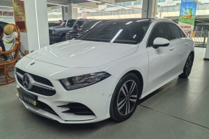 奔馳A級(jí) 奔馳  改款 A 180 L 運(yùn)動(dòng)轎車