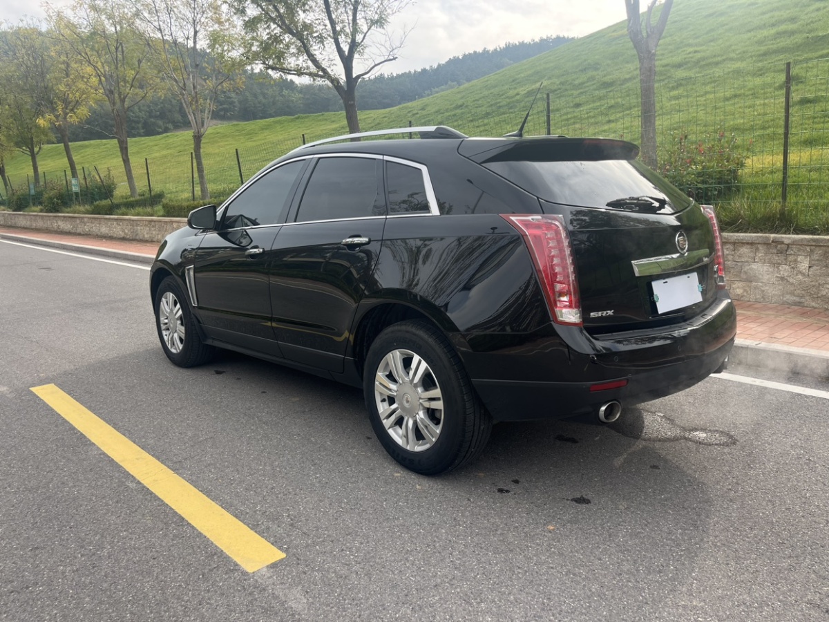 凱迪拉克 SRX  2015款 3.0L 精英型圖片